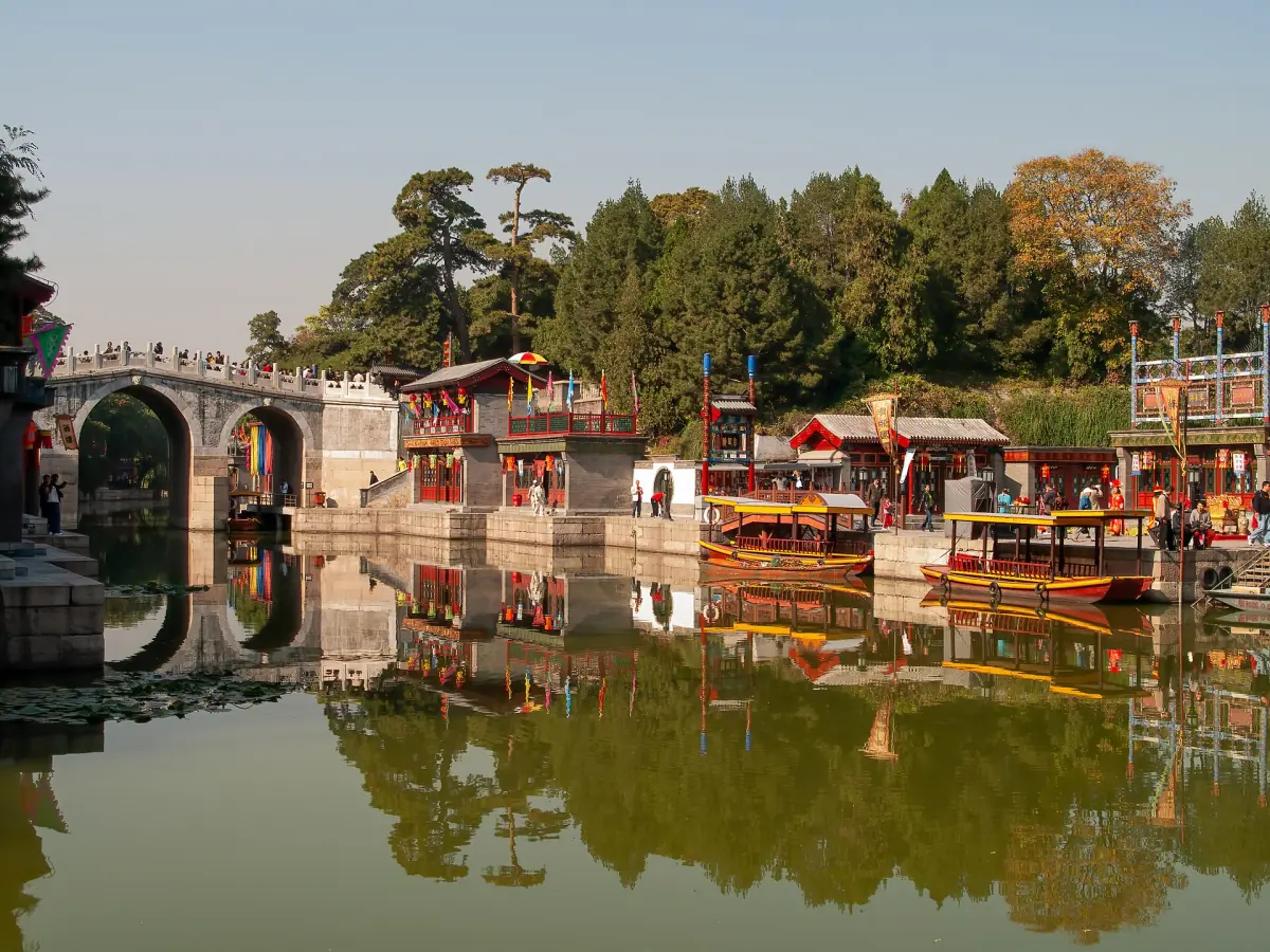 Shops along Suzhou Street